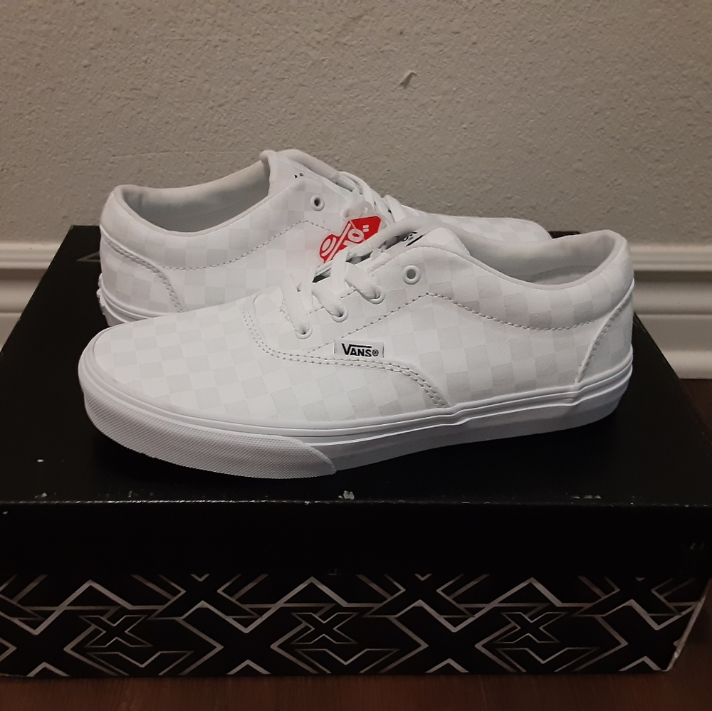 Vans - Picture 3 of 4